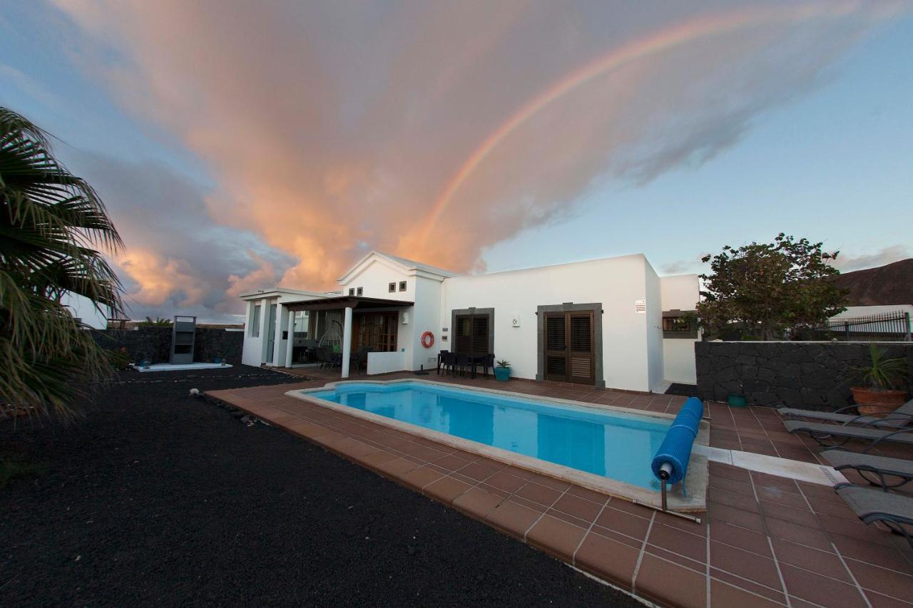 Villa Marina Deluxe & Spa Pool Playa Blanca  Exterior photo